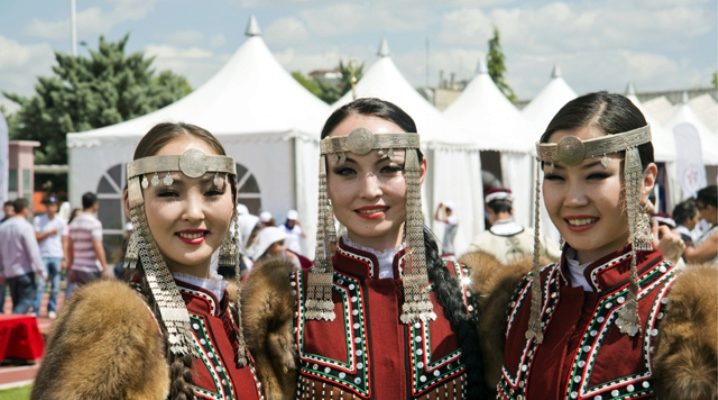Якутська національний костюм